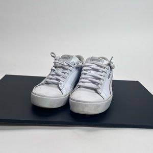 PUMA Women's Smash Platform V2 Sneaker